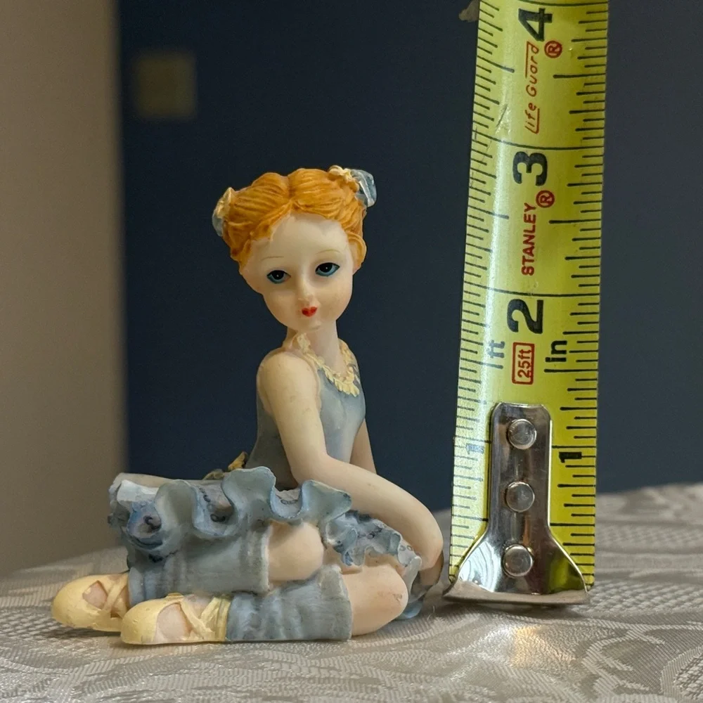 Resin Ballerina Figurines- Set of 3 - Picture 10 of 10